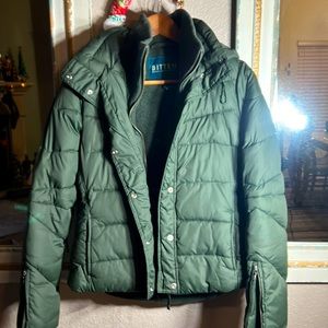 Like new!! Worn once. It’s super bought in NYC.